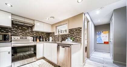 ★NEW★Chic Suite★King Bed☀ Patio★Netflix★WiFi✔Clean