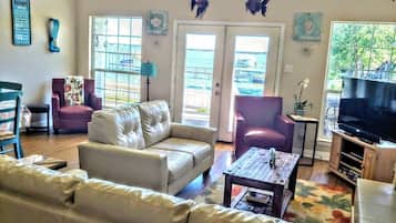 Smart TV, fireplace, offices
