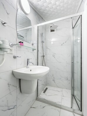 Bathroom - Taksim Trust Hotel (Istanbul)