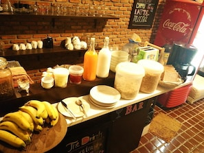 Dining - The Hostel 16 (Bangkok)