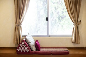 Interior - The Hostel 16 (Bangkok)