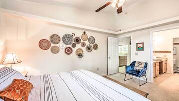 3 bedrooms, desk, iron/ironing board, travel crib