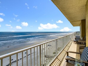 On the beach - Luxury, Beachfront Condo on 7th Floor! ~ Close to Shopping & Dining ~ MB703 (New Smyrna Beach)