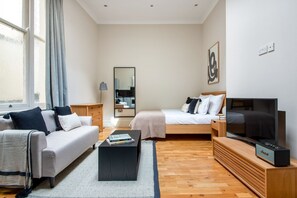 1 chambre, fer et planche à repasser, Wi-Fi, draps fournis