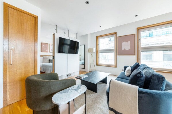 1 chambre, fer et planche à repasser, Wi-Fi, literie fournie