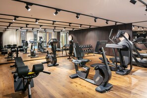 Fitness facility - Chic Innere Stadt 1BR w/ Gym & Doorman, walk to Graben, by Blueground (Vienna)