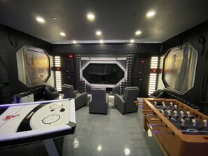 Games room - Mickey’s Vacation Villa-Premium- Minutes from Disney World with private pool! (Kissimmee)