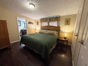 3 Schlafzimmer, Schreibtisch, kostenloses WLAN, Bettwäsche