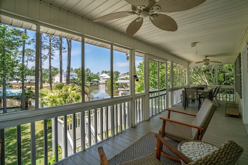 Waterfront Home! Fish, Kayak, Relax and Have Yourself “One Big Holiday”