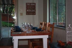 Dining - Views, good vibes, and vesper skies. (Calistoga)
