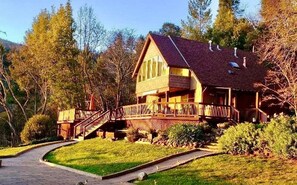 Exterior - Views, good vibes, and vesper skies. (Calistoga)