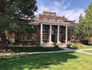 Exterior - Updated partially subterranean apartment. (Salt Lake City)