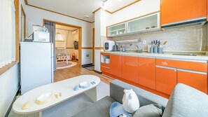 1 bedroom, free WiFi - Chuncheon El Dorado Kid's Pension (Chuncheon)