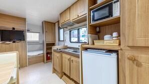 Basic Room, 1 Bedroom (CaravanC-3) | 1 bedroom, free WiFi