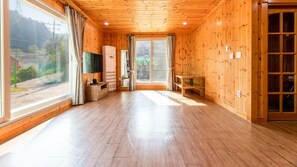 Habitación básica, 2 habitaciones (Jaju) | 1 dormitorio y wifi gratis