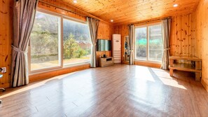 Habitación básica, 2 habitaciones (Jaju) | 1 dormitorio y wifi gratis
