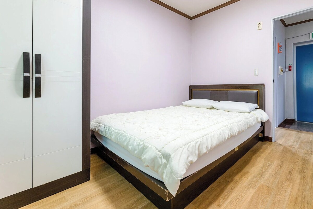 Basic Room, 1 Bedroom (Namsaek) | 1 bedroom, WiFi (free)