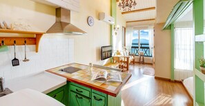 1 bedroom, free WiFi - Ganghwa Hana & Alice spa Pension (Incheon)