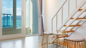 Basic Room, 1 Bedroom (F202) - Yeosu Nangman Pension (Yeosu)