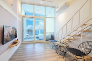 Basic Room, 1 Bedroom (E203 ( Spa,No swimming pool)) - Yeosu Nangman Pension (Yeosu)