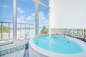 Basic Room, 1 Bedroom (E203 ( Spa,No swimming pool)) | 1 bedroom, free WiFi - Yeosu Nangman Pension (Yeosu)