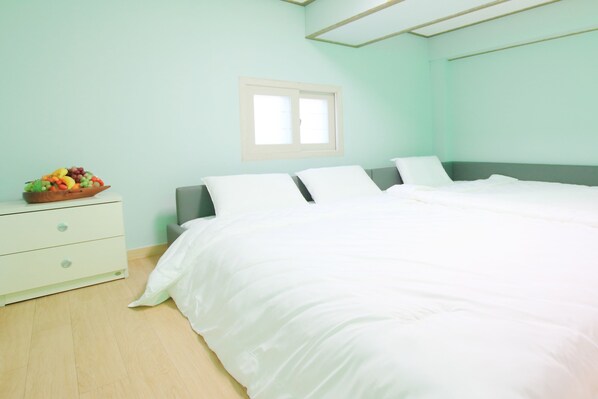 1 bedroom, free WiFi - Gyeongju Soraedanga Pension (Gyeongju)