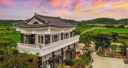 Gyeongju Soraedanga Pension