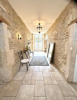 Interior - Grande propriété de 800m2 couchages jusqu’à 42, pour séminaires, célébrations… (Amaye sur orne)