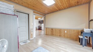 基本客房, 3 間臥室 (Teokshil) | 1 間臥室、免費無線上網