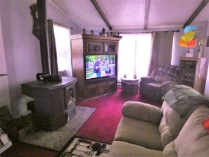 Fernseher, Kamin, Drucker