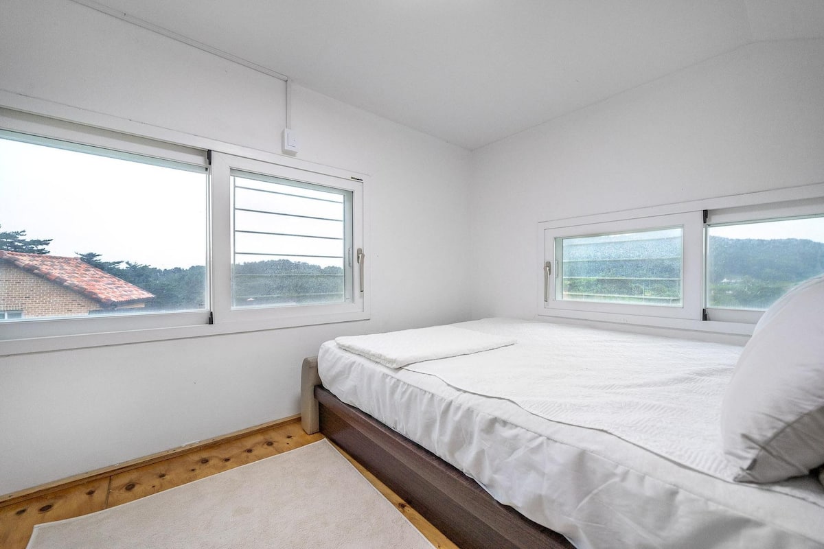 Quarto básico, 1 quarto (Byeolbit) | 1 quarto, Wi-Fi de cortesia