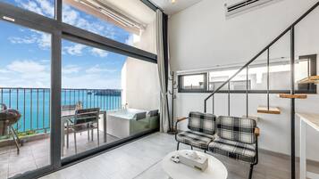 Basic Room, 1 Bedroom (304(Spa/Oceanview/Aegyeondongban)) | 1 bedroom, free WiFi