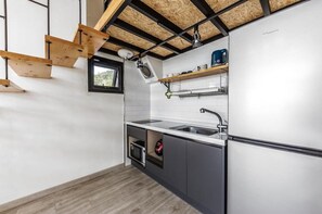 Basic Room, 1 Bedroom (204) | 1 bedroom, free WiFi - Yeosu Andante Pension (Yeosu)