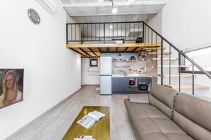 Basic Room, 1 Bedroom (301) - Yeosu Andante Pension (Yeosu)