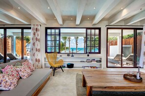 Smart TV - Beautiful Luxury Villa  (Tulum)