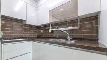 Basic Room, 1 Bedroom (Maehwa) | 1 bedroom, free WiFi