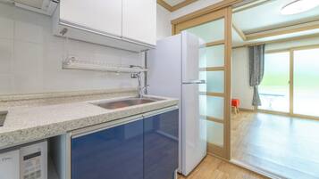 Basic Room, 1 Bedroom (Jindalrae) | 1 bedroom, WiFi (free)