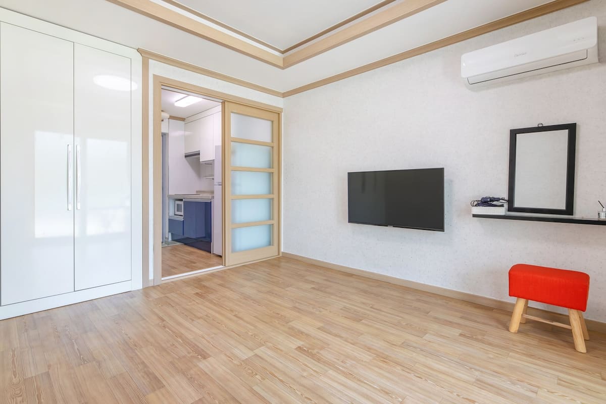 Basic Room, 1 Bedroom (Jindalrae) | 1 bilik tidur, Wi-fi percuma