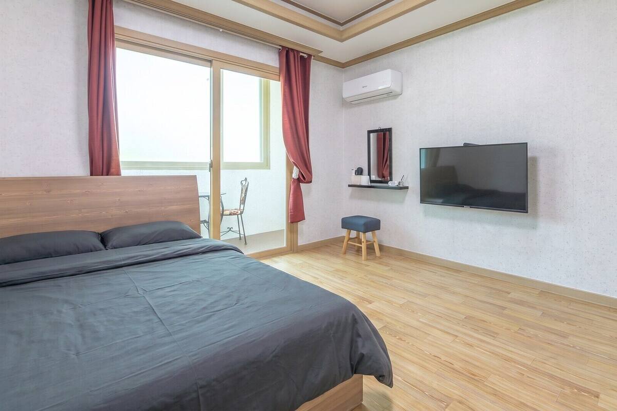 Basic Room, 1 Bedroom (Baekilhong) | 1 bedroom, WiFi (free)
