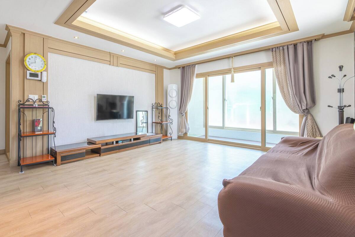 Basic Room, 1 Bedroom (Maehwa) | 1 bedroom, WiFi (free)