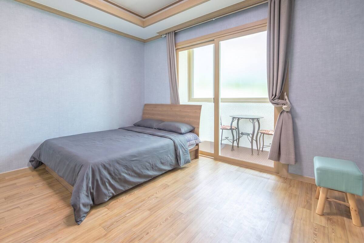 Basic Room, 1 Bedroom (Mindlerae) | 1 bedroom, WiFi (free)