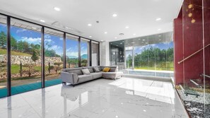 Chambre, 3 chambres (Mellia) | 3 chambres, Wi-Fi gratuit