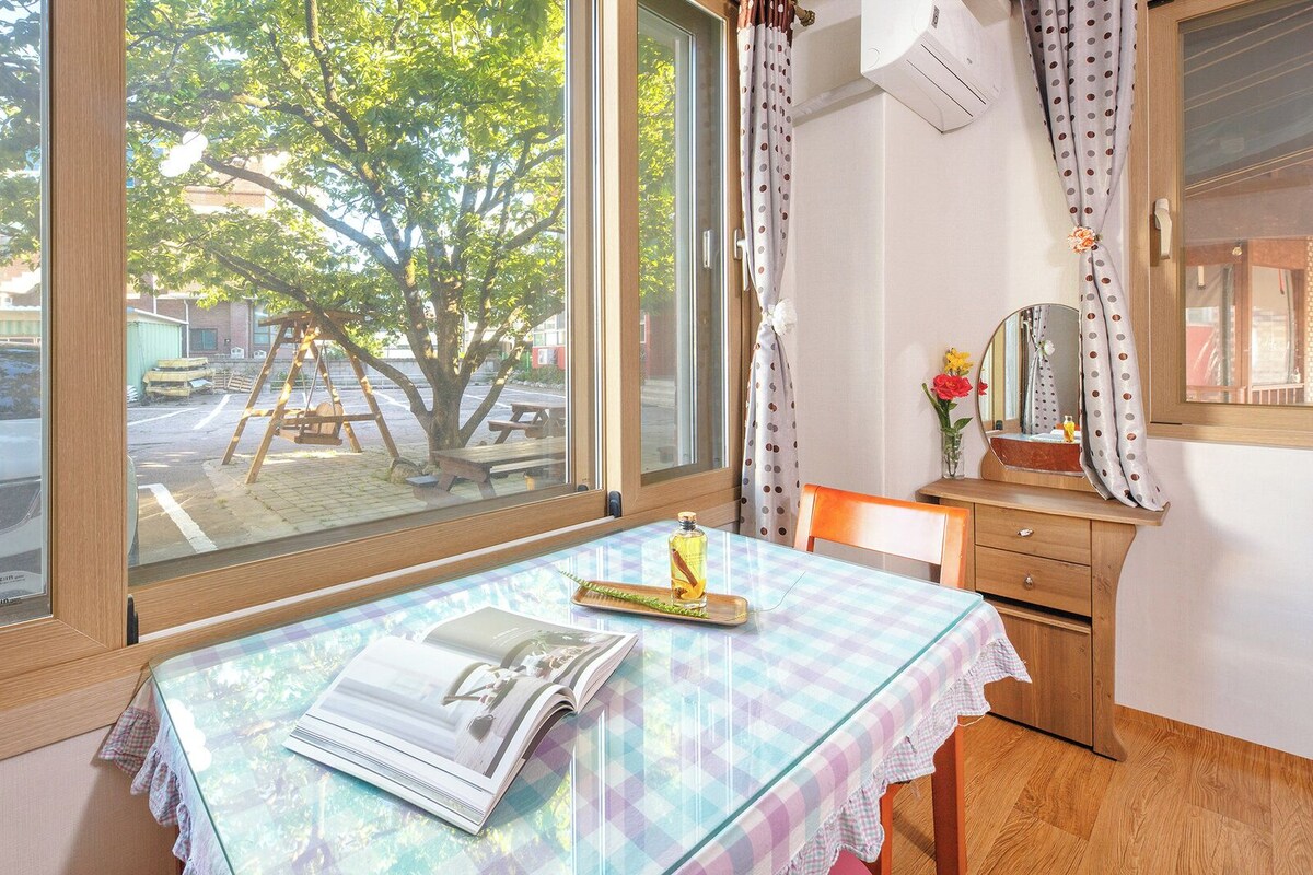 Basic Room, 2 Bedrooms (Two room A) | 1 bilik tidur, Wi-fi percuma 