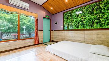 Basic Room, 1 Bedroom (101) | 1 bedroom, free WiFi