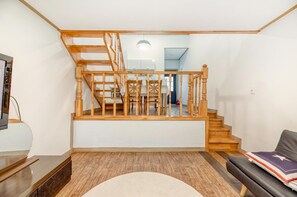 Basic Room, 1 Bedroom (104) | 1 bedroom, free WiFi - Gapyeong With Mong Pension (Gapyeong)