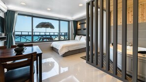 1 bedroom, free WiFi - Gangneung Badauibyeol Pension (Gangneung)