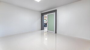 Basic Room, 1 Bedroom (101) | 1 bedroom, free WiFi - Gangneung Badauibyeol Pension (Gangneung)