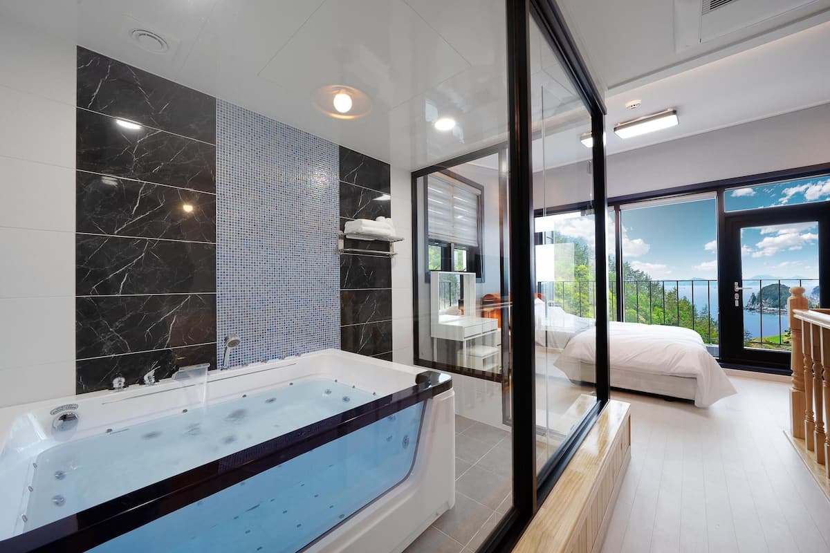 Basic Room, 1 Bedroom (poolvilla1) | 1 bedroom, free WiFi