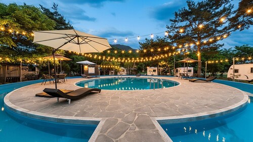 Gapeyong Donghwa Caravan