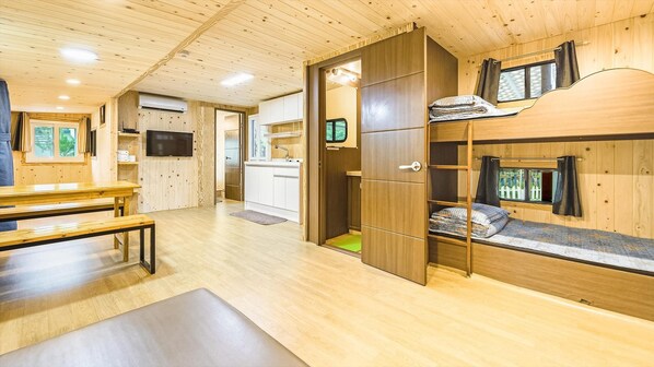 1 bedroom, free WiFi - Gapeyong Donghwa Caravan (Gapyeong)